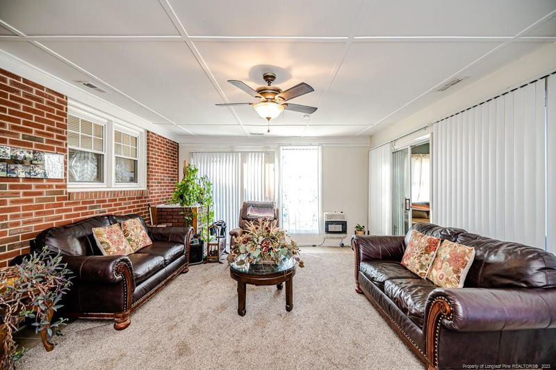 2017 Sutphin Rd, Sanford, NC 27330
