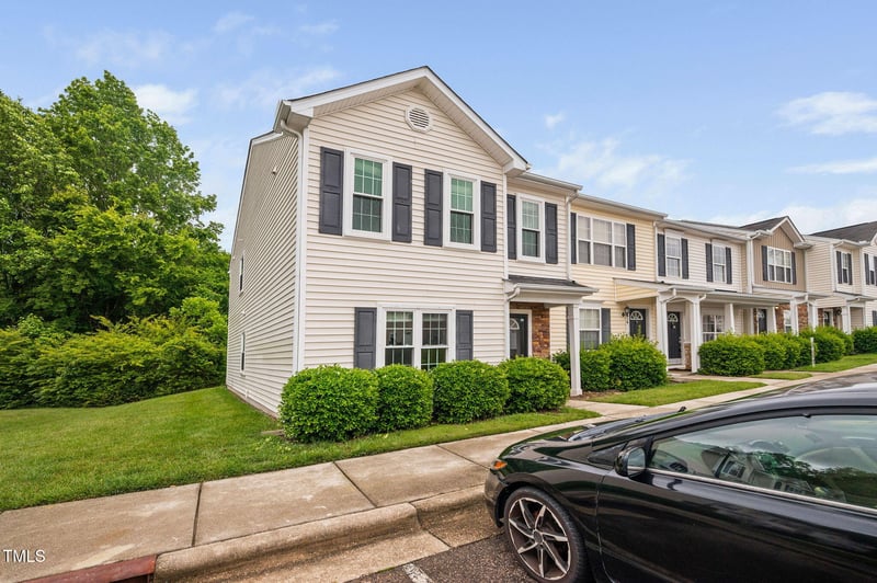2018 Grassy Banks Dr, Raleigh, NC 27610