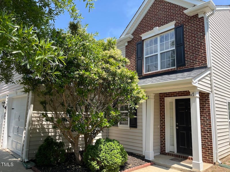 2018 Groundwater Pl, Raleigh, NC 27610