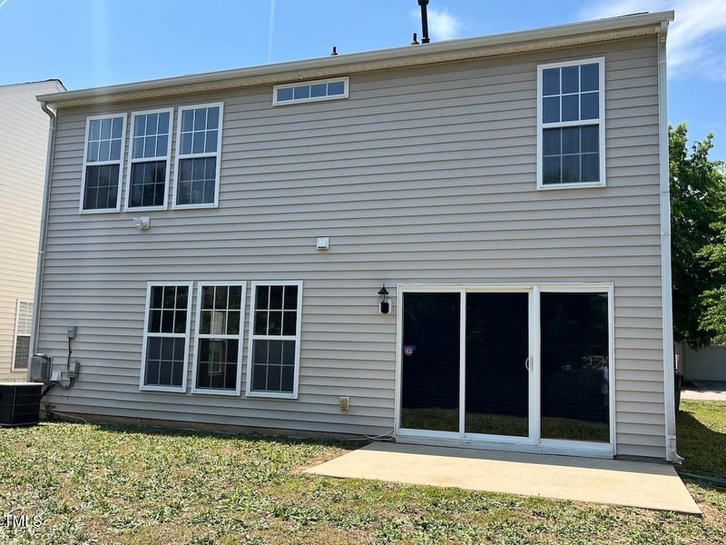 2018 Groundwater Pl, Raleigh, NC 27610