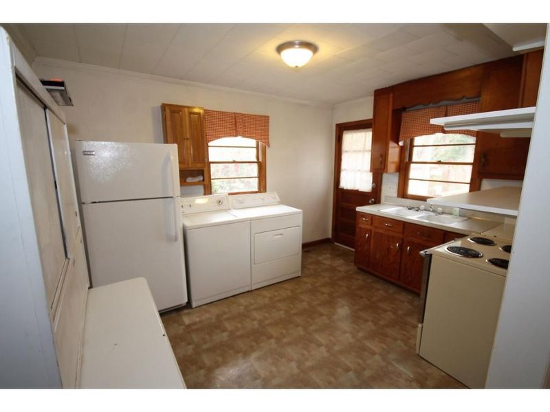 202 S 2nd St, Mebane, NC 27302