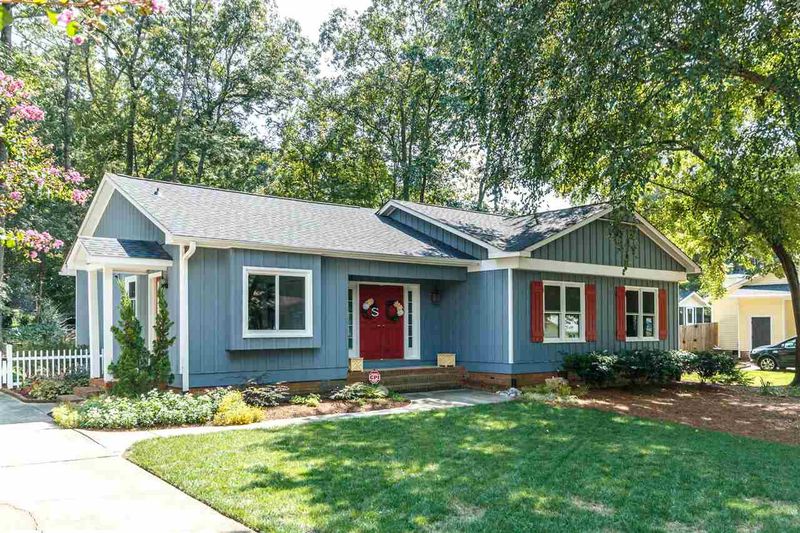 202 Abbey Ln, Cary, NC 27511