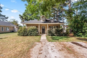 202 Austin St #A, Four Oaks, NC 27524