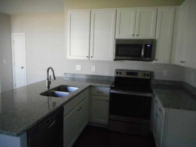 202 B Austin St, Four Oaks, NC 27524