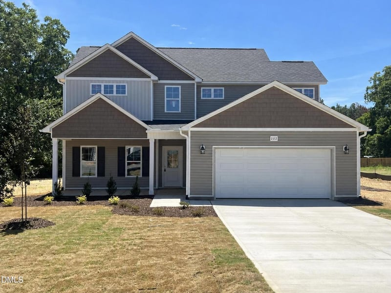 202 Baxley Dr, Dunn, NC 28334