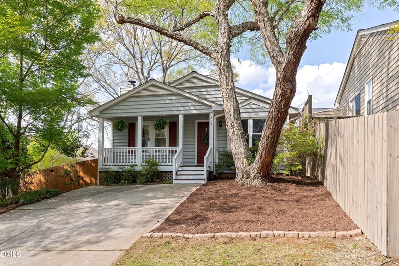 202 Beechtree Dr, Cary, NC 27513