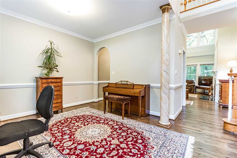 202 Benwell Ct, Cary, NC 27519