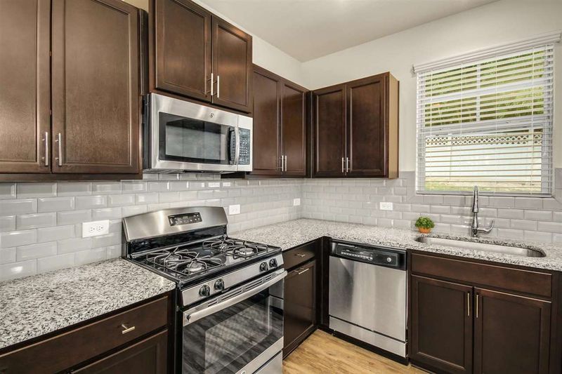 202 Canvasback Dr, Durham, NC 27704