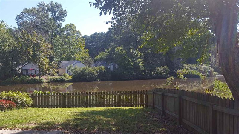 202 Cape Cod Dr, Cary, NC 27511