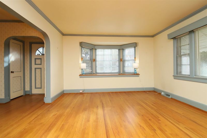 202 W Carver St, Durham, NC 27704