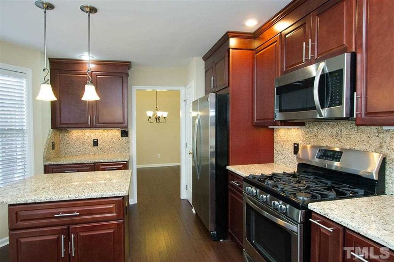 202 Cedarpost Dr, Cary, NC 27513