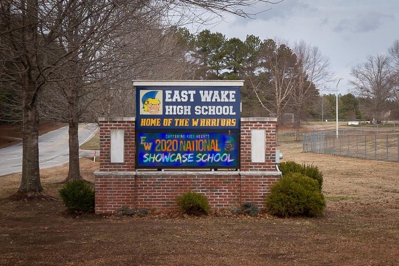202 Cedarwood Dr, Knightdale, NC 27545