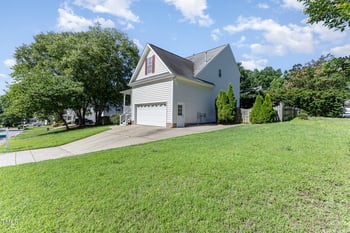 202 Chapel Valley Ln, Apex, NC 27502