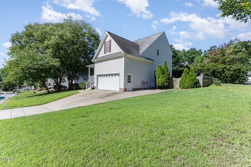 202 Chapel Valley Ln, Apex, NC 27502
