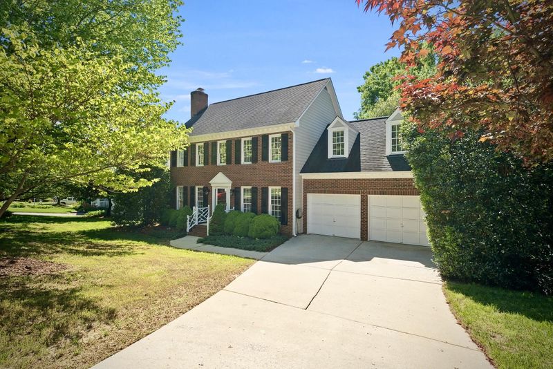 202 Copper Hill Dr, Cary, NC 27518