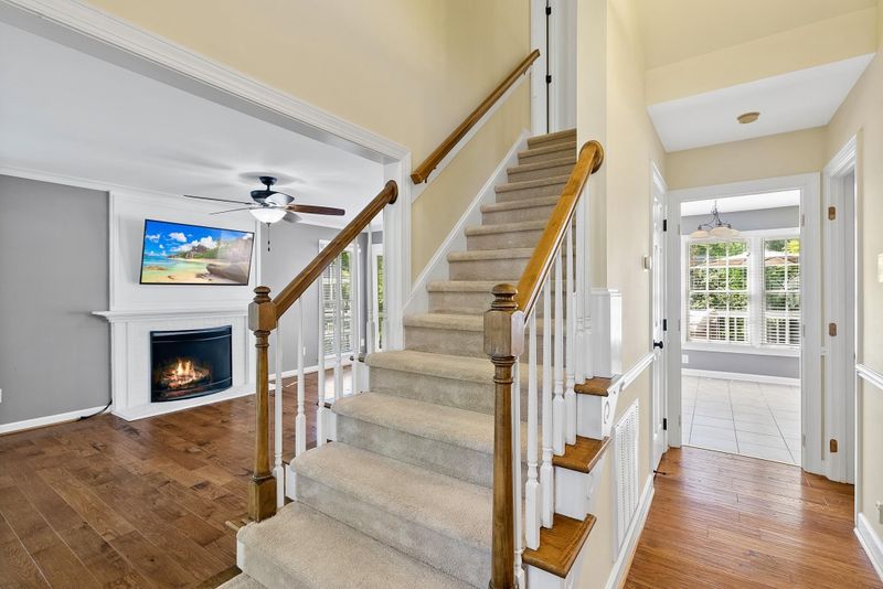 202 Copper Hill Dr, Cary, NC 27518