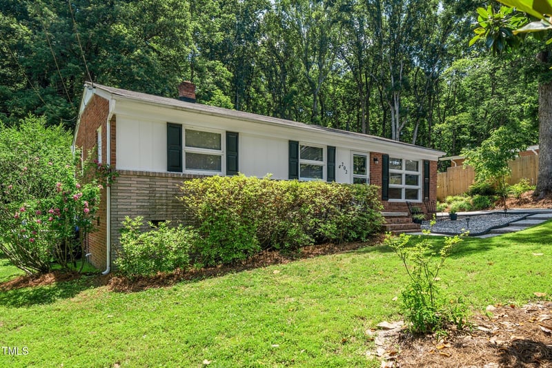 202 Crest Rd, Cary, NC 27513