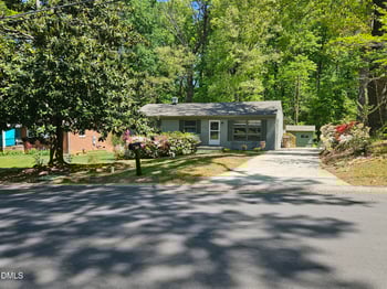 202 Crest Rd, Cary, NC 27513