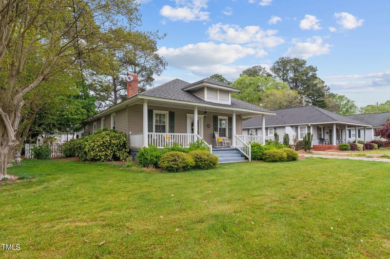 202 E D St, Erwin, NC 28334