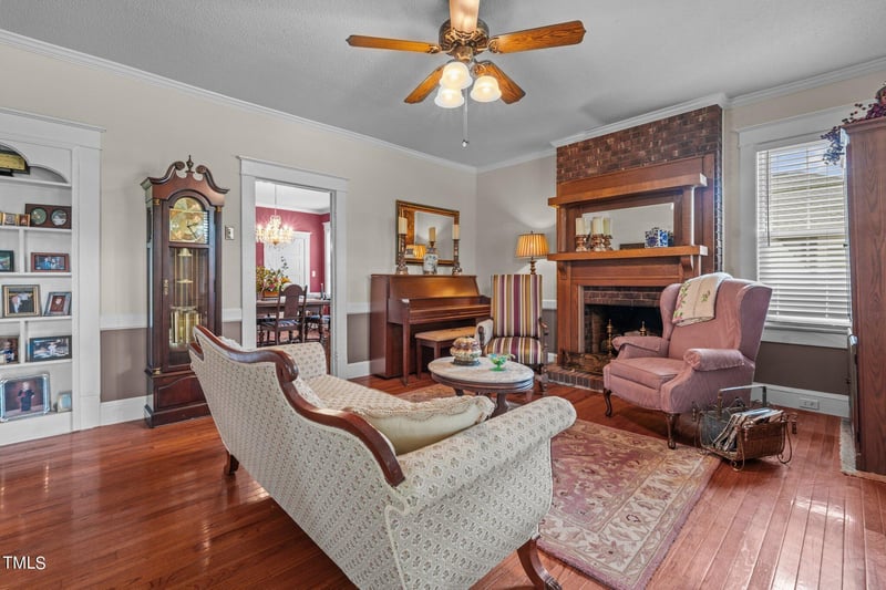 202 E D St, Erwin, NC 28334