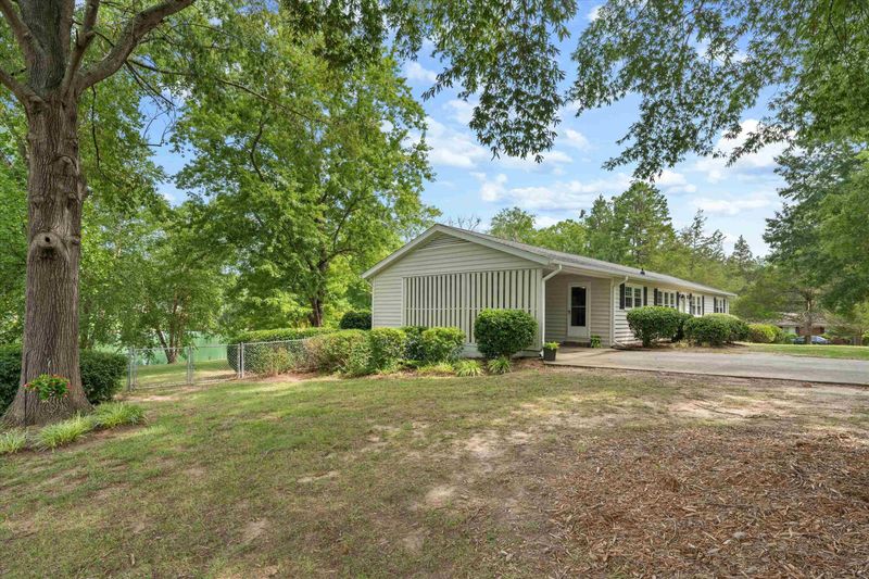 202 Debra Dr, Durham, NC 27704