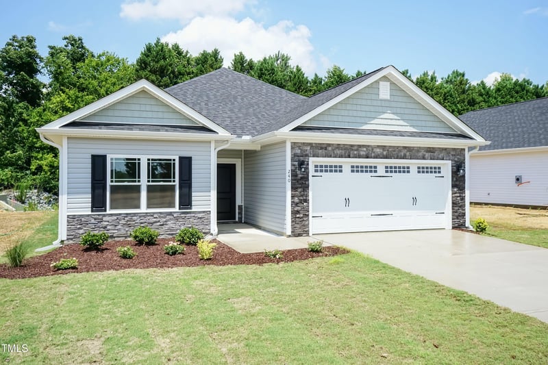 202 Drayton Hall Ln, Sanford, NC 27330