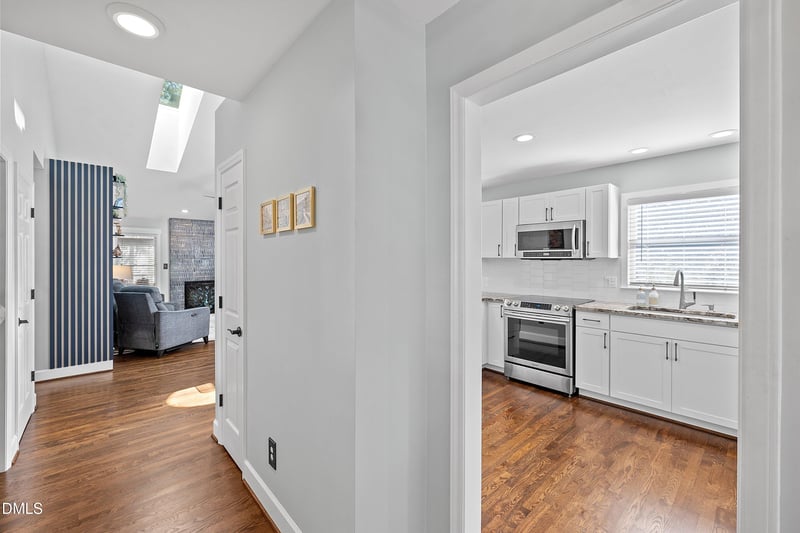 202 Elderberry Dr, Chapel Hill, NC 27517