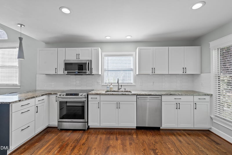 202 Elderberry Dr, Chapel Hill, NC 27517