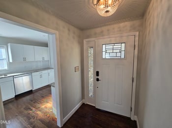 202 Elderberry Dr, Chapel Hill, NC 27517