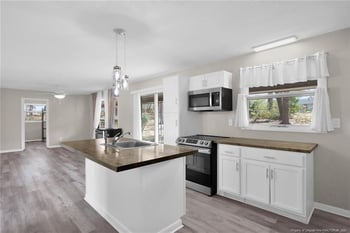 202 Eunice Dr, Fayetteville, NC 28311