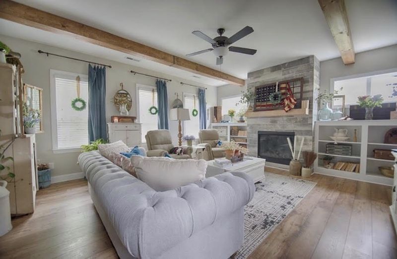 202 Glamorgan Dr, Clayton, NC 27527