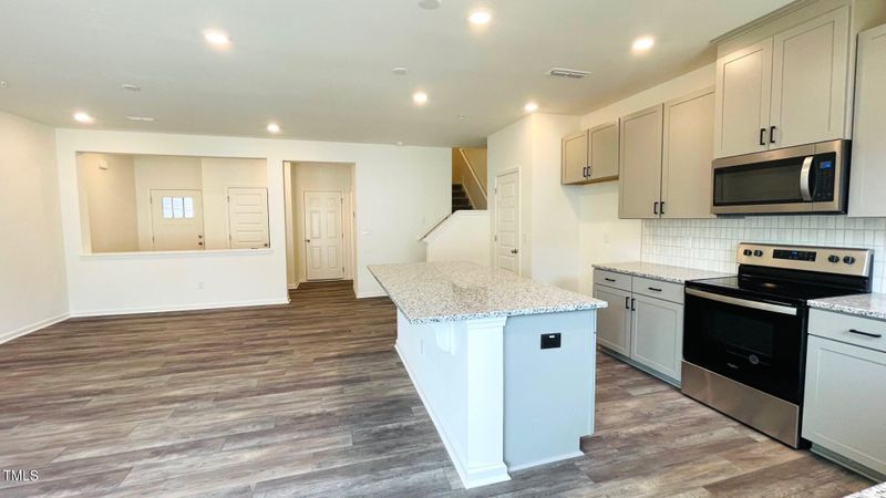 202 Golden Gate Ln, Chapel Hill, NC 27516