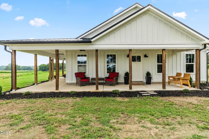 202 Grays Ln, Angier, NC 27501
