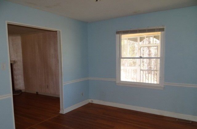 202 W Haywood St, Wendell, NC 27591