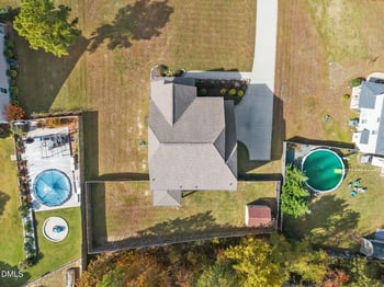 202 Heatherwood Dr, Lillington, NC 27546