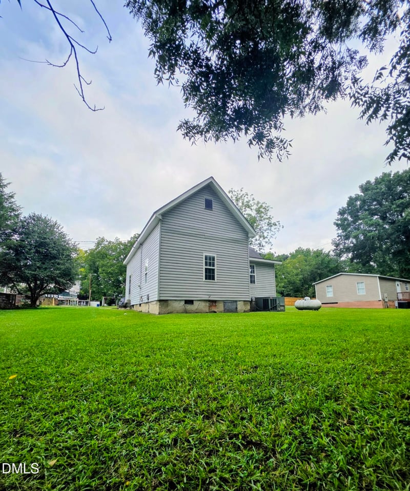 202 Hill St, Smithfield, NC 27577