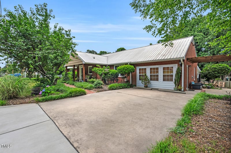 202 Hilltop Ave, Garner, NC 27529