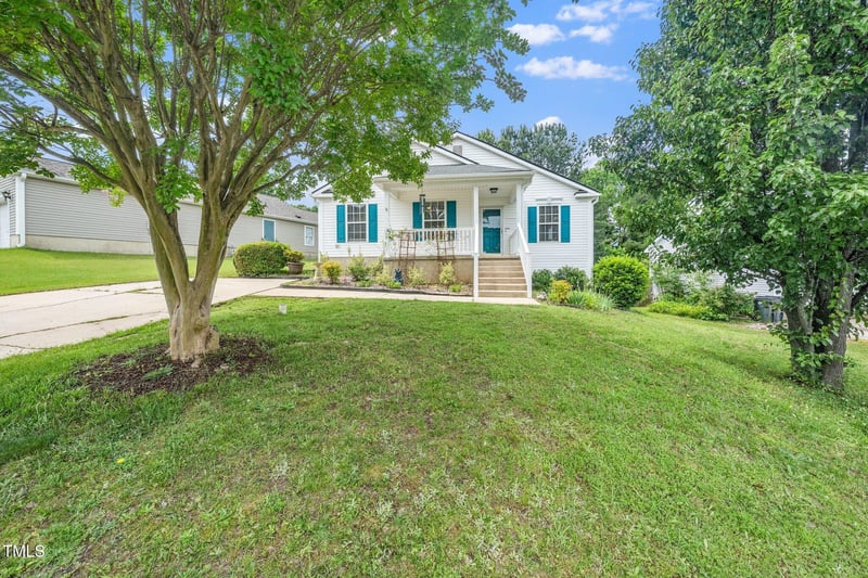202 Homestead Park Dr, Apex, NC 27502