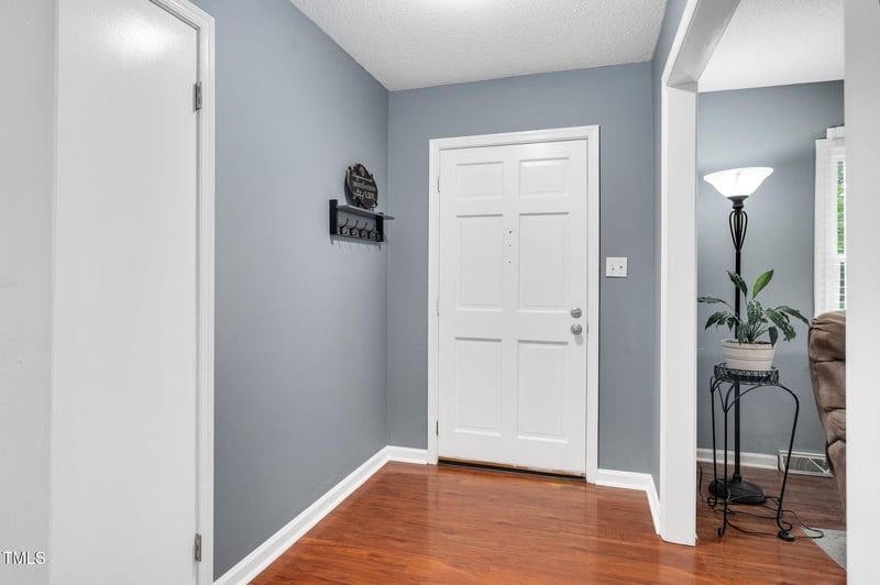 202 Howland Ave, Cary, NC 27513