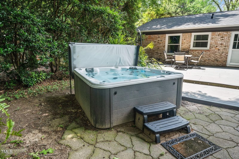 202 Howland Ave, Cary, NC 27513