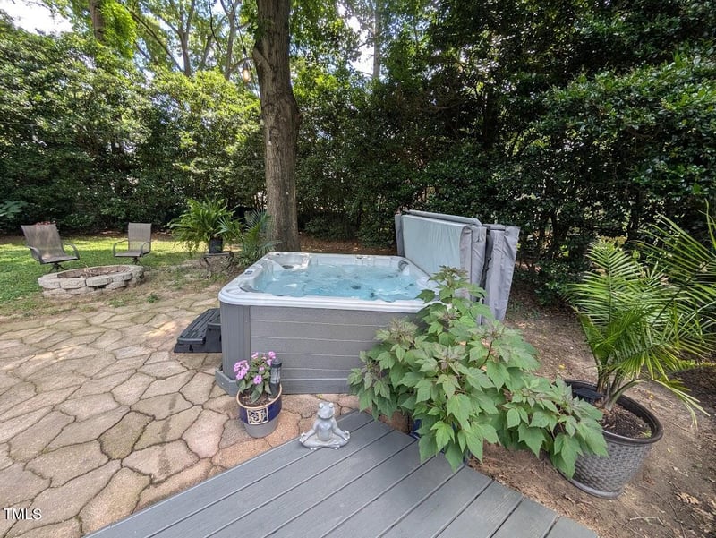 202 Howland Ave, Cary, NC 27513