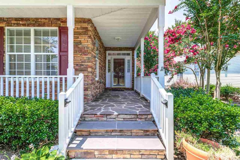 202 Indian Elm Ln, Cary, NC 27519