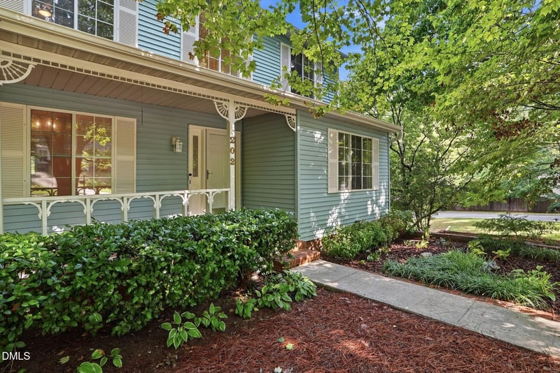 202 Indigo Dr, Cary, NC 27513
