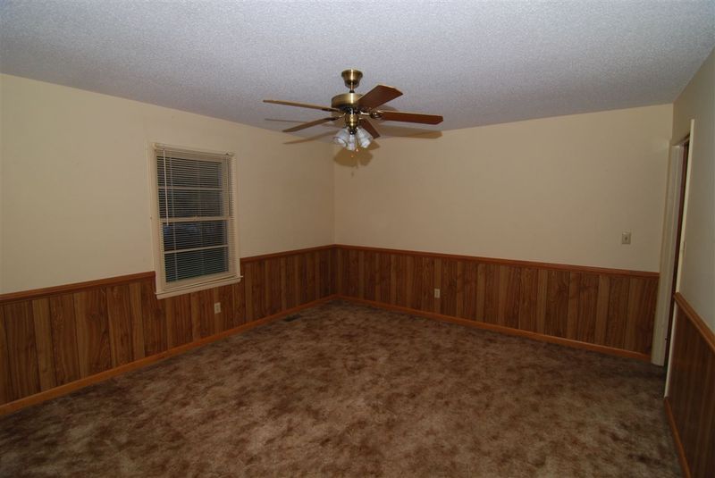 202 Johnson Dr, Clayton, NC 27520