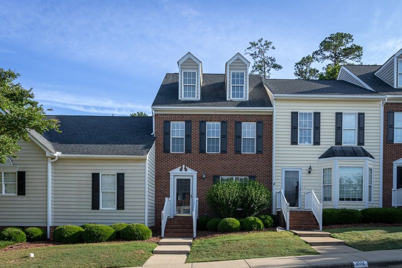 202 Knightsborough Way, Apex, NC 27502