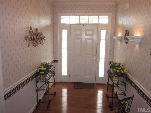 202 Knotts Valley Ln, Cary, NC 27519