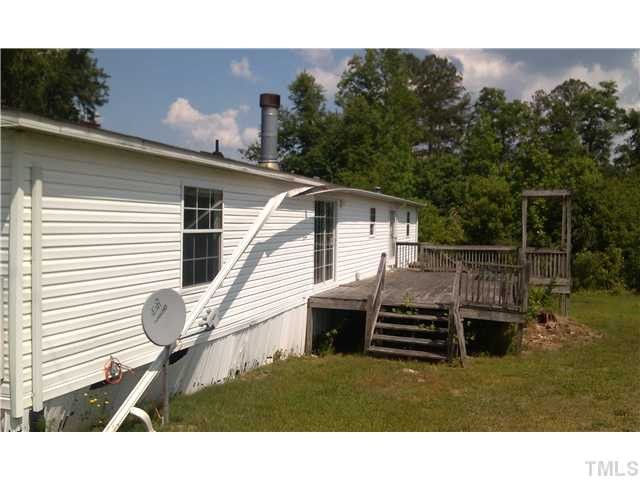 202 Leslie Rd, Sanford, NC 27330