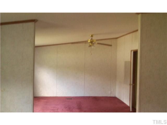 202 Leslie Rd, Sanford, NC 27330