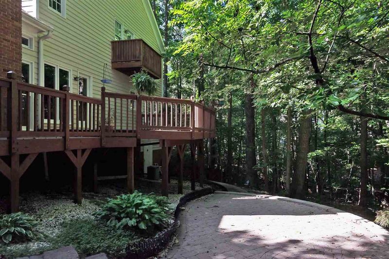 202 Livingstone Dr, Cary, NC 27513