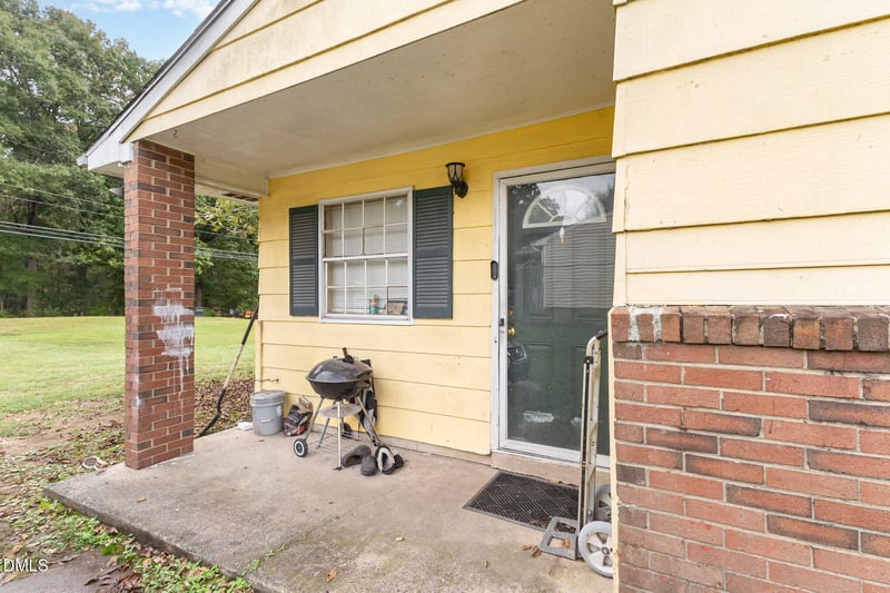 202 Lynn Rd, Durham, NC 27703